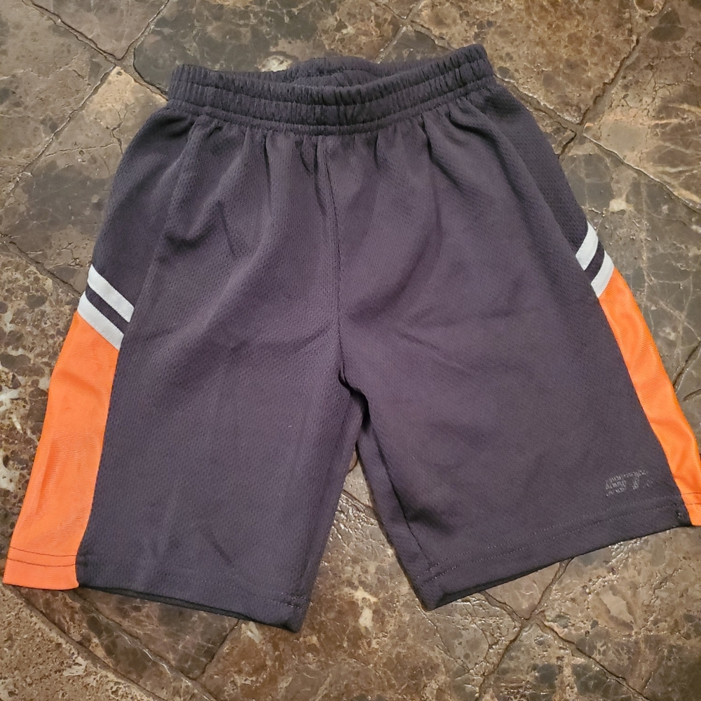5/25 STX grey blck Orange 100% poly Shorts 4T NWOT